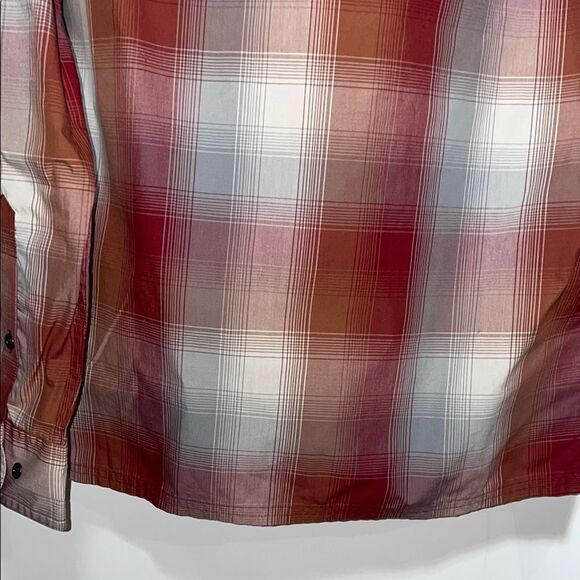 Red and White Casual Button Down Shirt with Plaid Pattern - Picture 9 of 9